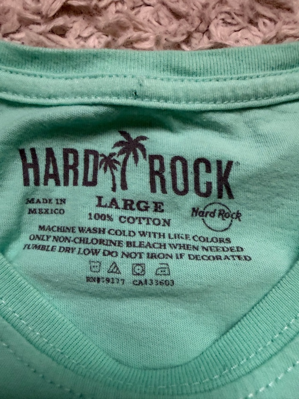 Hard Rock Cafe women’s Mint Green Graphic Tee - Picture 3 of 6